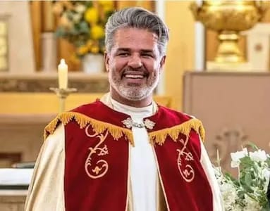  Padre é afastado após vazamento de nudes no interior de São Paulo