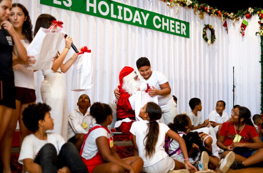  PASB leva a magia do Natal para mais de 200 crianças de Escola Municipal de Salvador