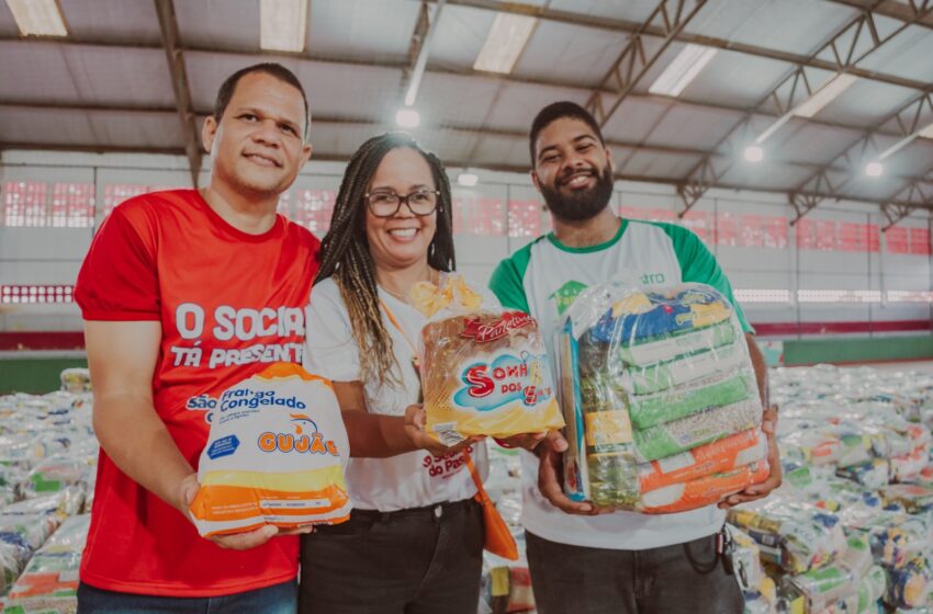  Prefeitura de São Sebastião do Passé distribui cerca de cem toneladas de alimentos no Natal Sem Fome