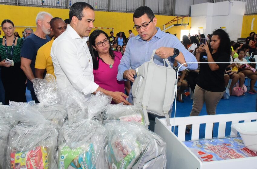  Prefeitura entrega kits natalidade com berço e enxoval completo a 100 gestantes de Salvador