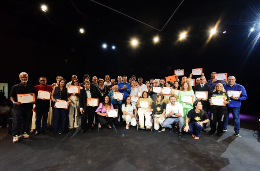  Prefeitura reúne mais de 2 mil servidores em encontro de lideranças e celebra excelência no serviço público