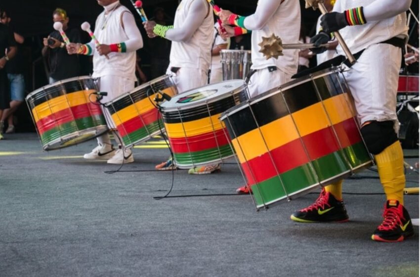 Bloco Olodum realizará ensaio gratuito na Praça Municipal com repertório de clássicos no domingo (19)