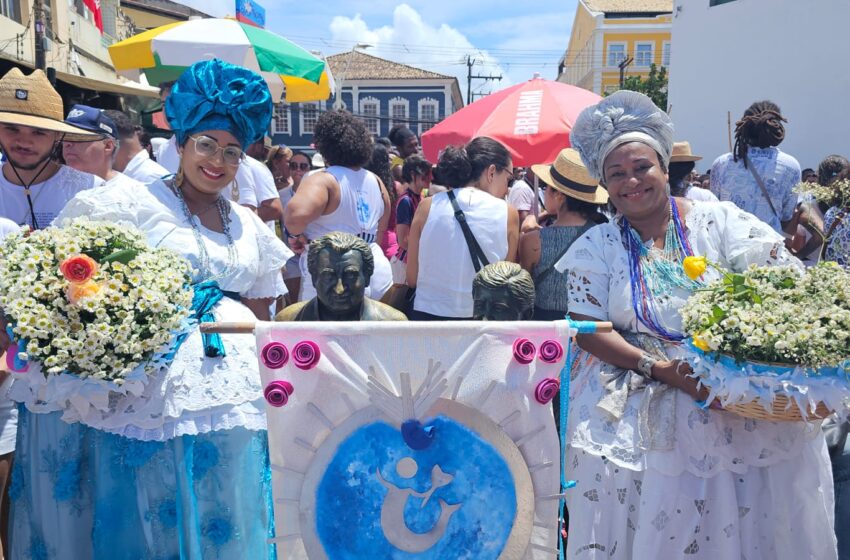  Domingo tem Cortejo de Jorge durante a Festa de Iemanjá