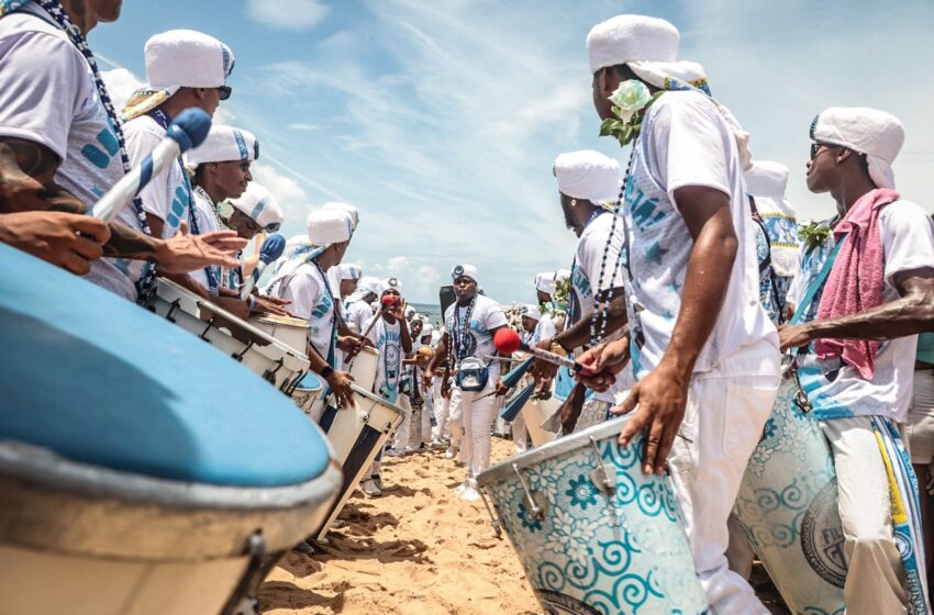  Afoxé Filhos de Gandhy celebra Yemanjá e realiza ensaio pré-carnavalesco no dia 2 de fevereiro