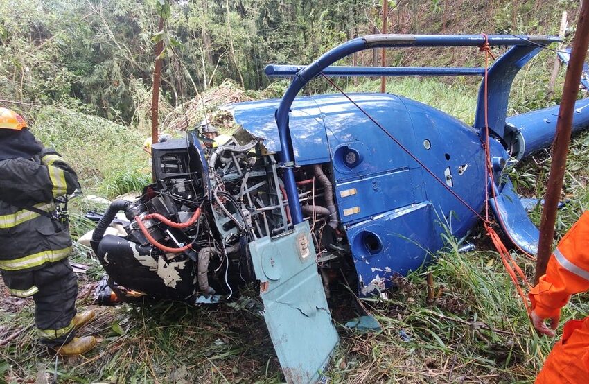 Helicóptero cai na Grande SP e duas pessoas morrem; criança e piloto são resgatados com vida