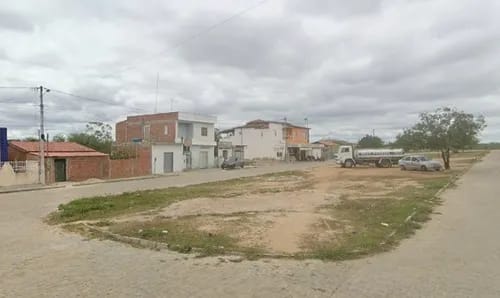  Homem é agredido com garrafada no rosto durante festa em Conceição do Coité