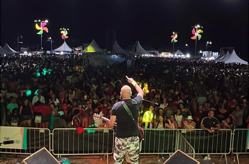  Adão Negro comemora 30 anos de carreira com programação especial em Salvador e no interior da Bahia