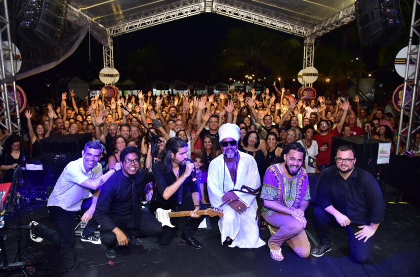  Multidão enche o Parque Costa Azul na 1ª edição do ano do Festival Oxe é Jazz