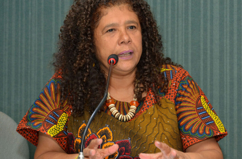  Vereadora Marta Rodrigues critica gestão ambiental da prefeitura de Salvador