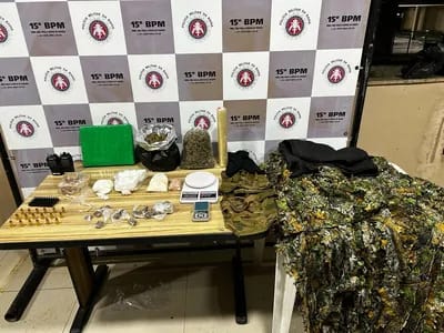  Polícia apreende mais de 3 kg de drogas e materiais em Itabuna