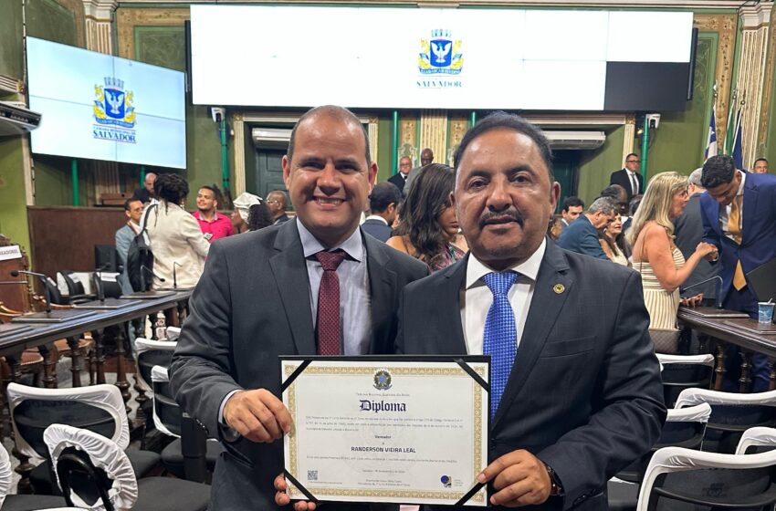  Parlamentar Roberto Carlos será homenageado com o Título de Cidadão da Cidade nesta terça-feira (15), em cerimônia na Câmara Municipal.