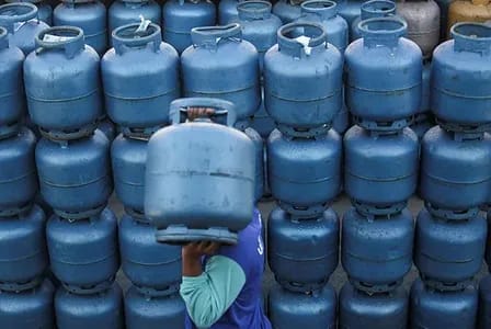 Preço do gás de cozinha passa por reajuste e pode ter redução na Bahia