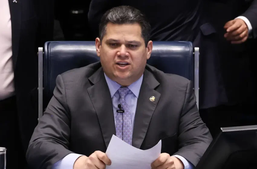  Governo solicita a Alcolumbre criação de comissão para analisar MP das Blusinhas