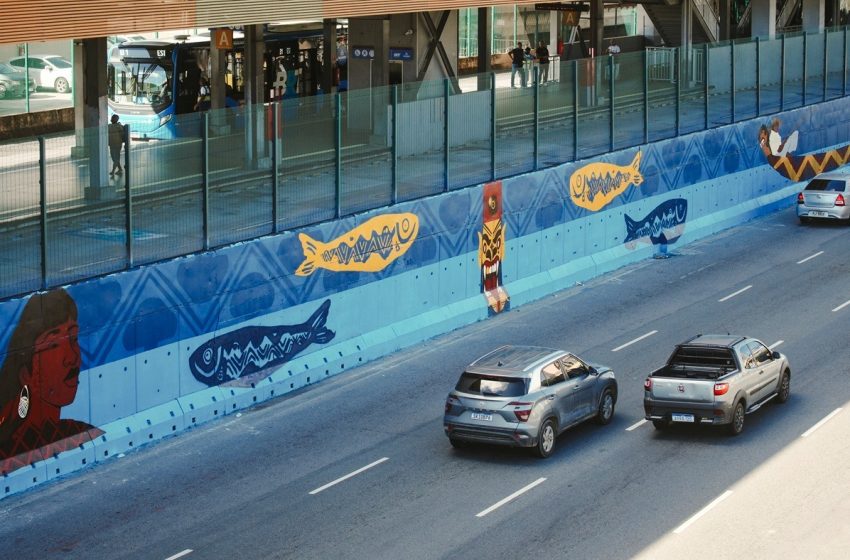  Salvador recebe maior mural horizontal do Brasil produzido por artistas indígenas