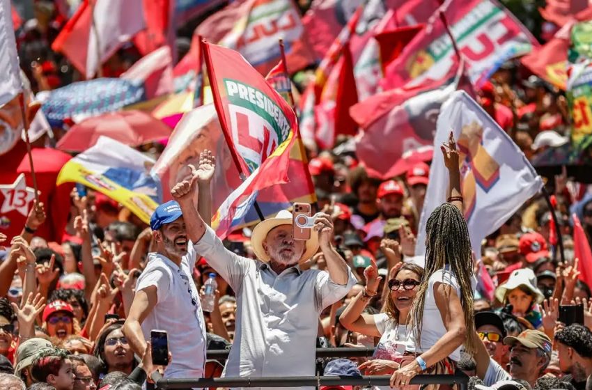  “Brasil não será governado por sócios do Banco Master”, diz Lula durante ato